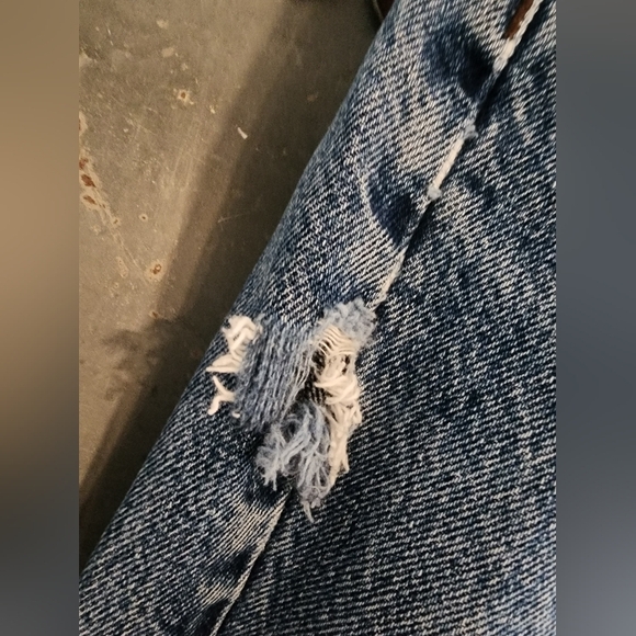 Stylish Blue Denim Jeans - Picture 2 of 11